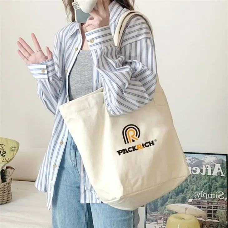 Shopping Bags With Logos